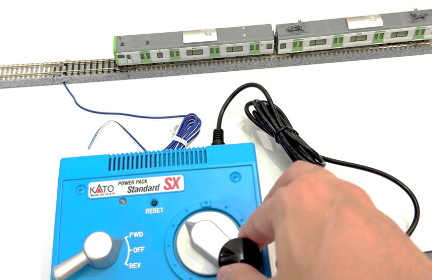 The moment you turn the dial and the train begins to move is truly exciting.