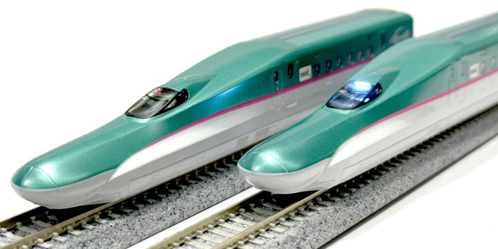 The TOMIX E5 Series Shinkansen accurately replicates the real train.