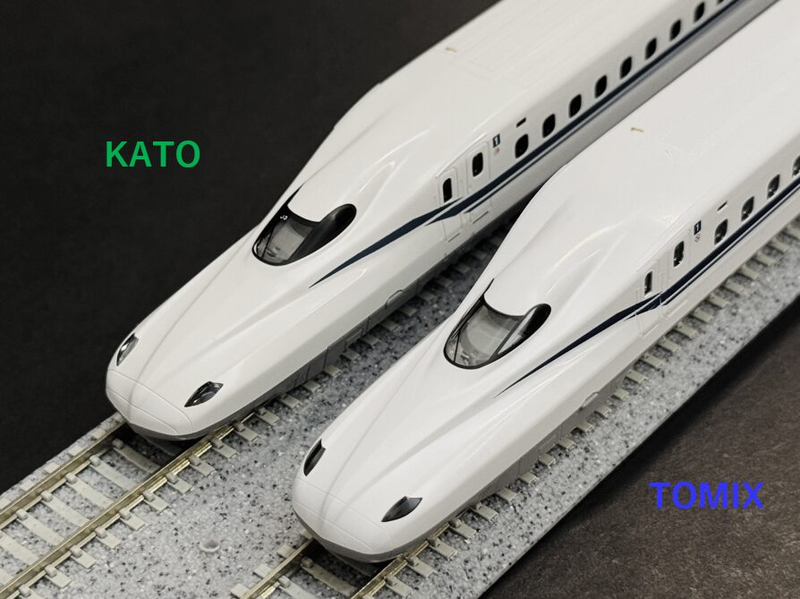 KATOとTOMIXの車体の色味の違い