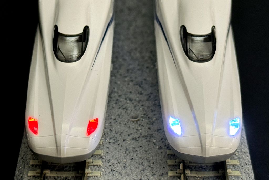 TOMIX N700S東海道・山陽新幹線 先頭車の点灯時の表情